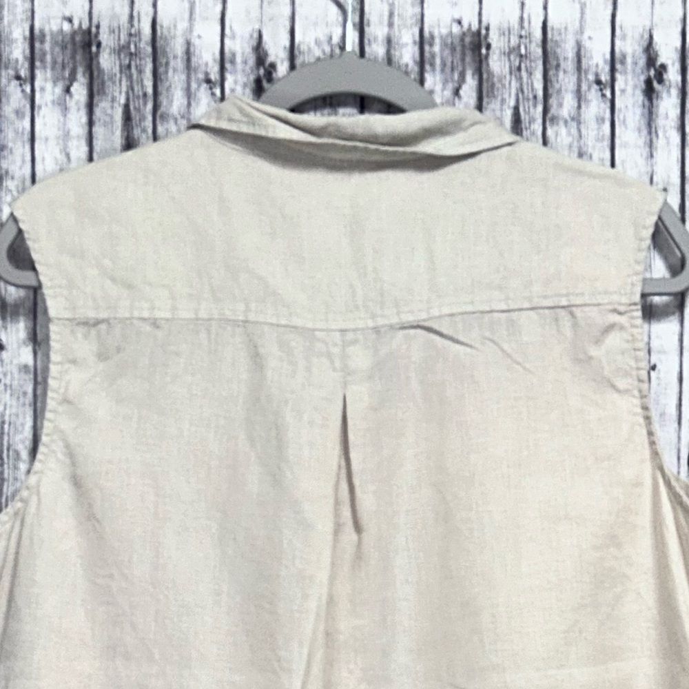 Lulu-B Linen Sleeveless Button Up Blouse - Picture 4 of 6